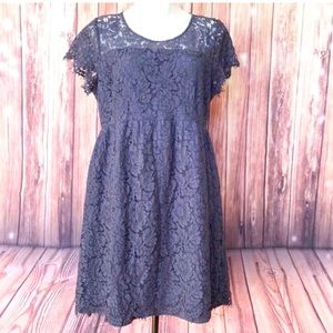 Jessica Simpson Lace Maternity Dress